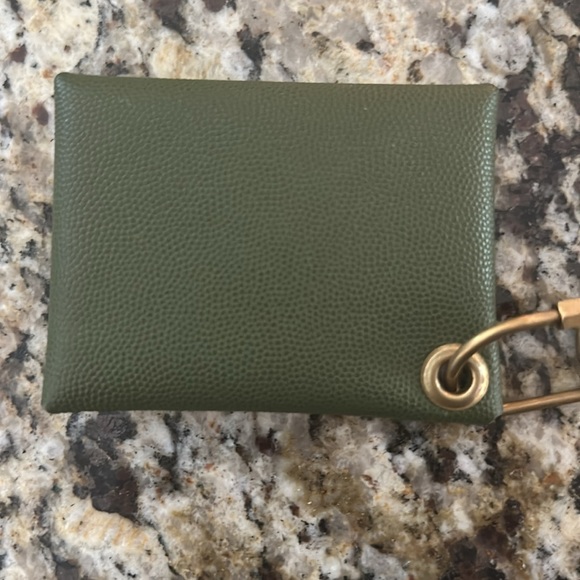 Avryn Co. Moss Green Leather Wristlet Wallet - Picture 5 of 7